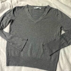 Zara v-neck sweater. (99)